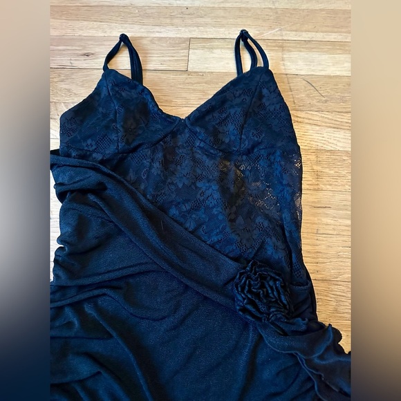“✨ Midnight Whisper Black Lace Dress – Shein Size L | Elegant & Alluring 🌙” - Picture 4 of 6